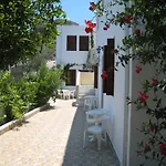 Eleftheria Lindian I Apartamento Líndos