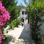 Eleftheria Lindian I Apartamento