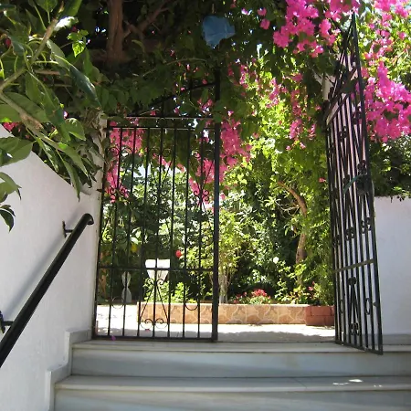 Apartment Eleftheria Lindian I *