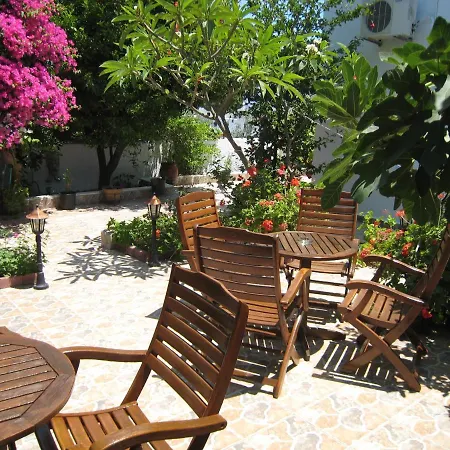 Apartment Eleftheria Lindian I