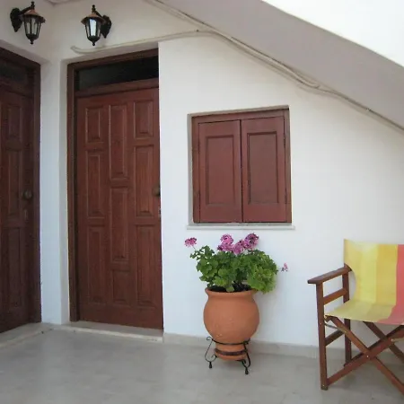 Apartment Eleftheria Lindian I *