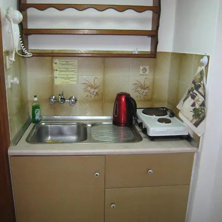 Eleftheria Lindian I Apartament *