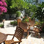 Apartment Eleftheria Lindian I